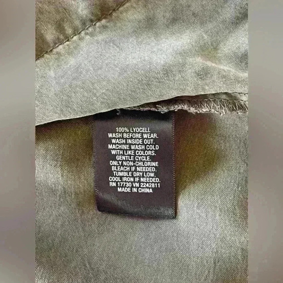 Mossimo Olive Green Button Down Utility Cargo Vest Pockets Medium - Picture 6 of 10